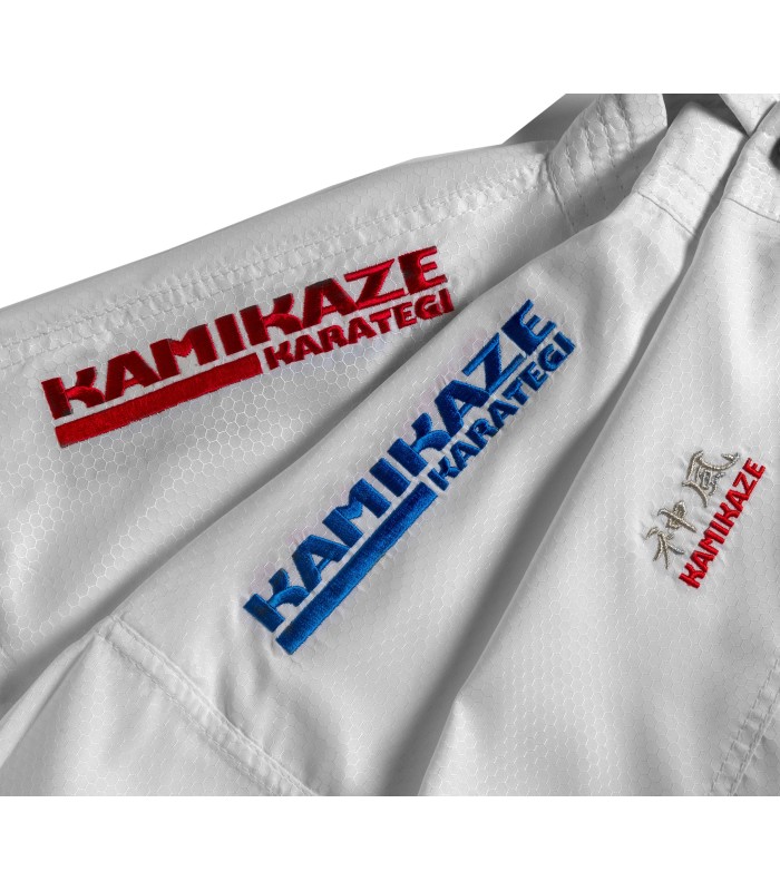 Karategi Kamikaze K-One-WKF Kumite REVERSÍVEL, Ombros bordados em vermelho e azul