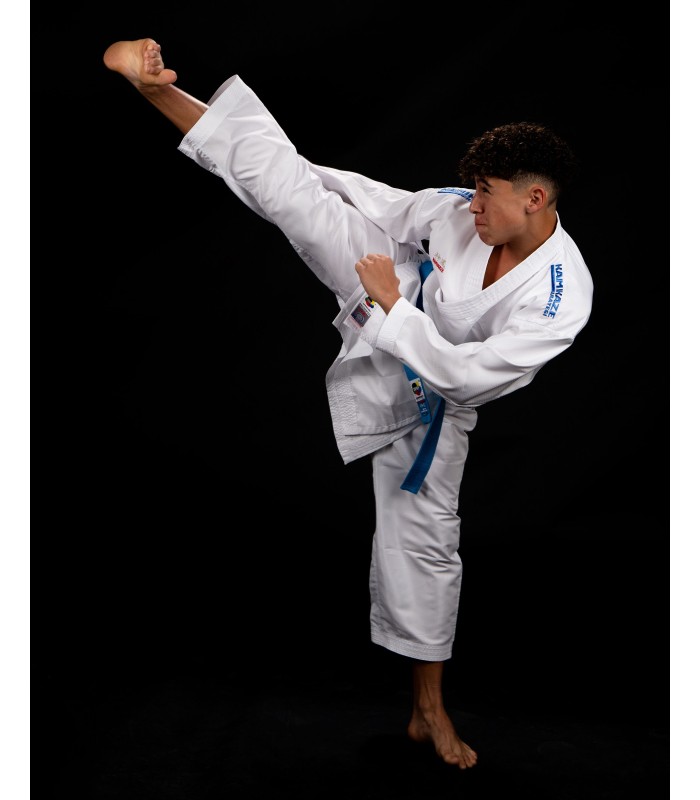 Karategi Kamikaze K-One-WKF Kumite REVERSÍVEL, Ombros bordados em vermelho e azul